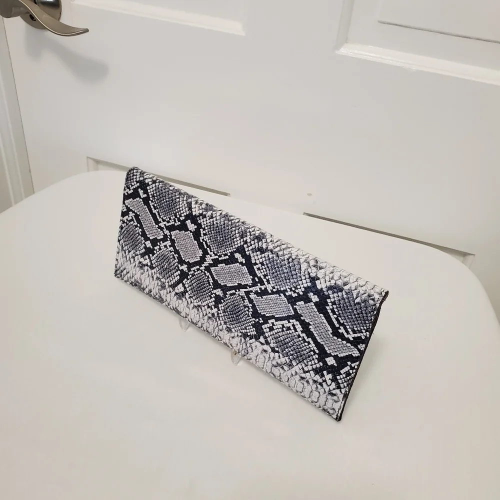 JJ Winters Black Gray White Snakeprint Clutch, Snap Close